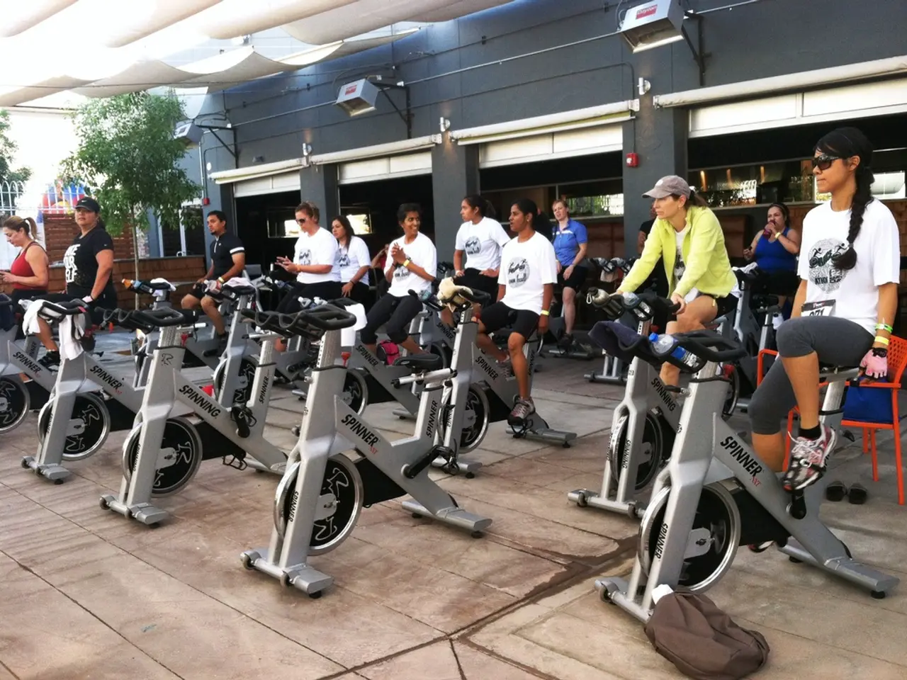 Mid-forties exercising: According to a longevity expert, this is the key to slowing down the aging...