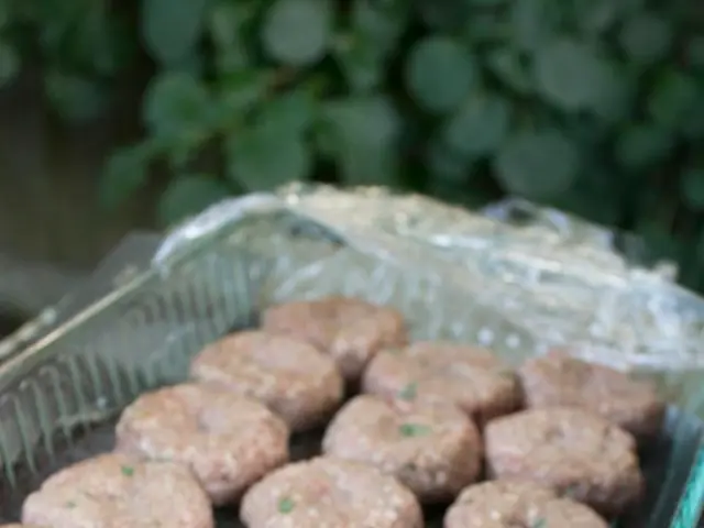 Fecal Stickiness: Causes, Remedies, and When Medical Advice is Necessary