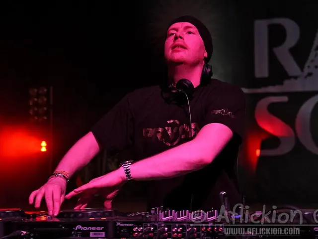 Binaural beat therapy: Exploration of advantages and mechanisms