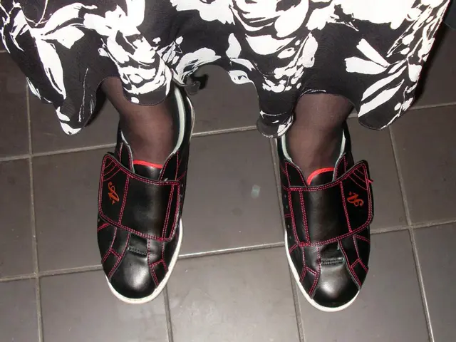 If you're struggling with squats, an ankle mobility expert suggests performing this specific...