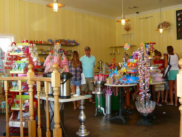 Opponents of Bakery Clients Grow - Establishment Insists on Due Respect