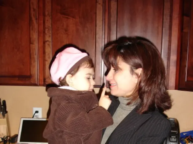 Support for New Mothers in the Workplace: A Look at Return-to-Work Benefits