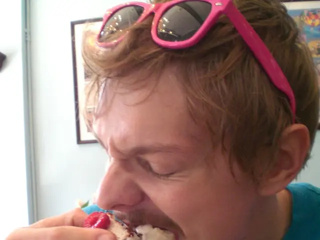 Pica Explained: An Unusual Eating DisorderThat Involves Consuming Non-Food Items