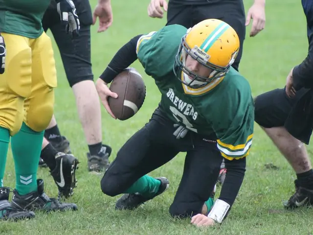 Jerry Jones, owner of the Dallas Cowboys, discloses his struggle with skin cancer.