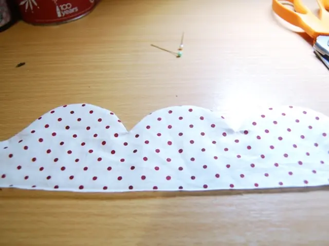 Crafting a Lamp from Reused Ribbon Rolls at Home