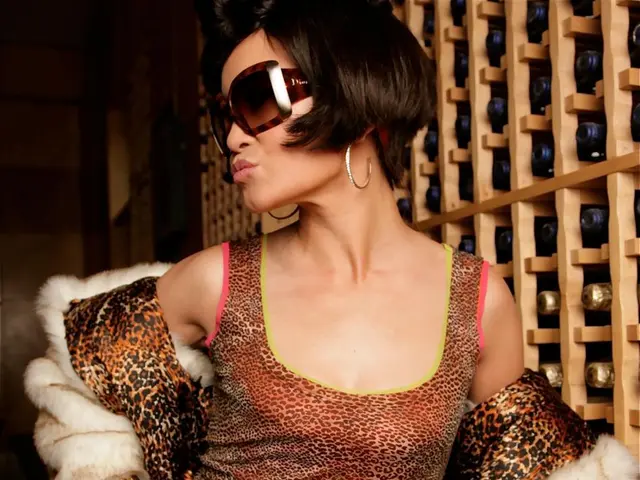 Foundation Warentest issues warning on hair growth products, highlighting potential adverse effects